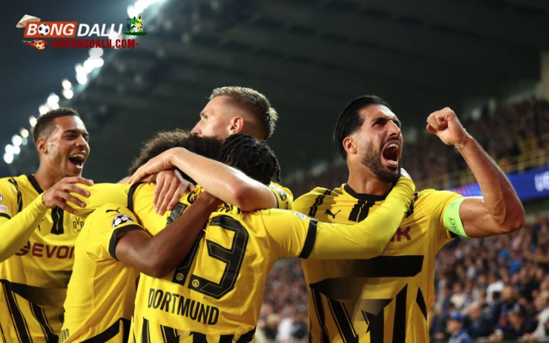 Dortmund thắng đậm trong ngày ra quân Champions League